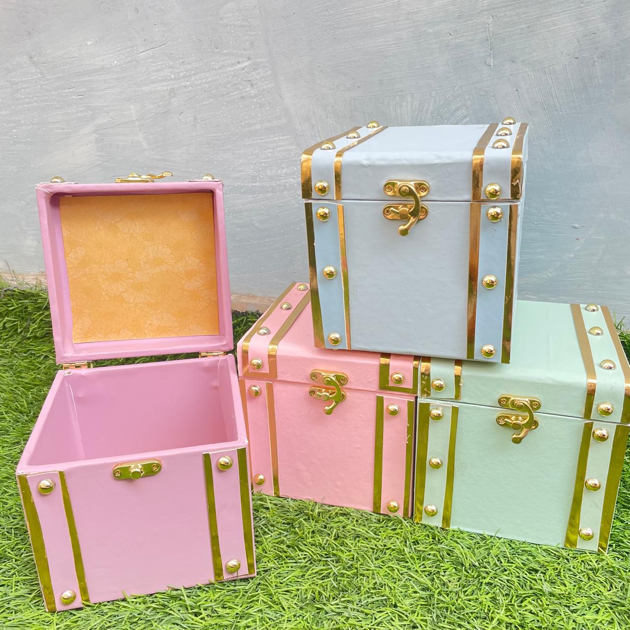 Mini Vanity/ Trunk Box