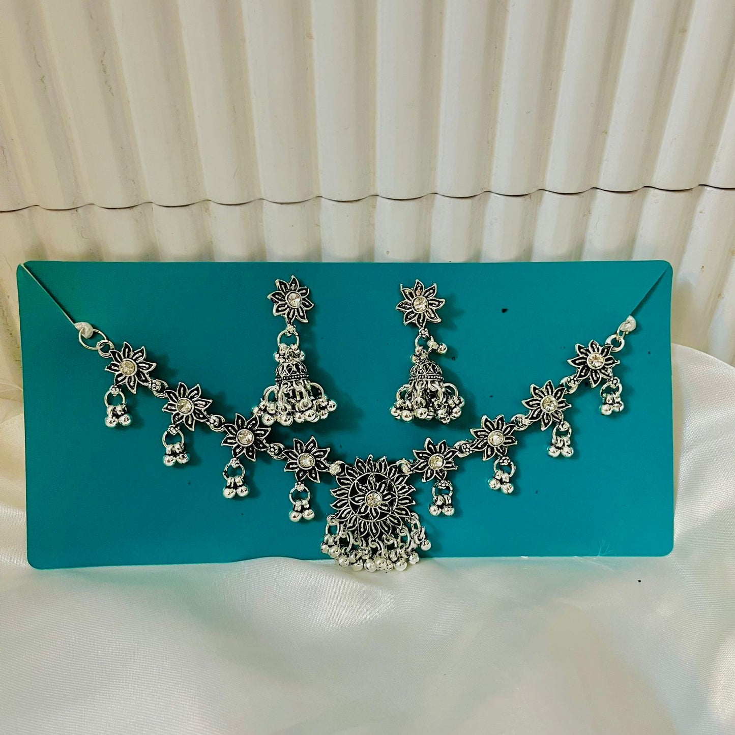 Suraya Jewellery Set