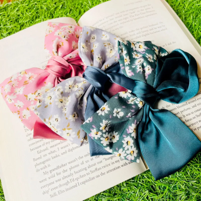 Yumi Bow Clip - Image 2