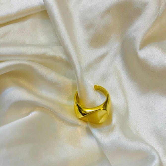 Statement Majestic Ring - Image 4